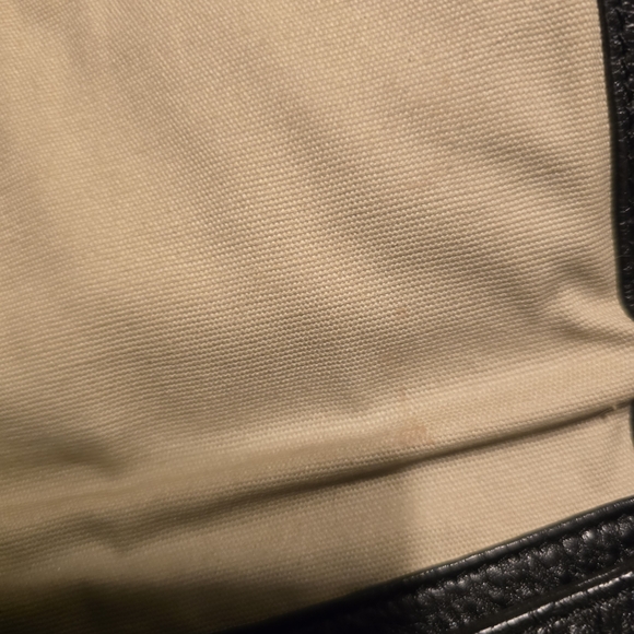 Black Leather Crossbody Bag With Dustbag - Picture 8 of 9